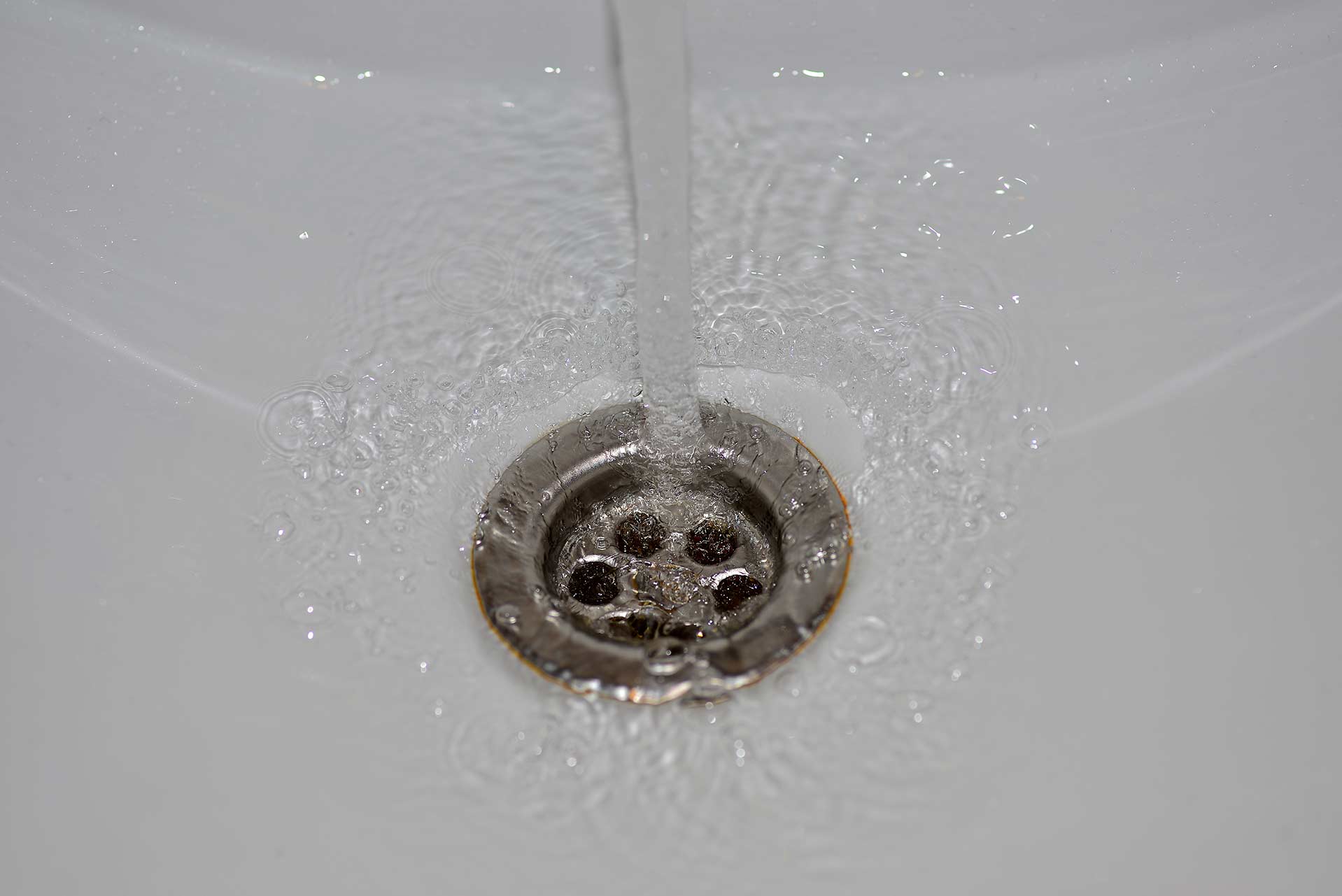 A2B Drains provides services to unblock blocked sinks and drains for properties in Harefield.
